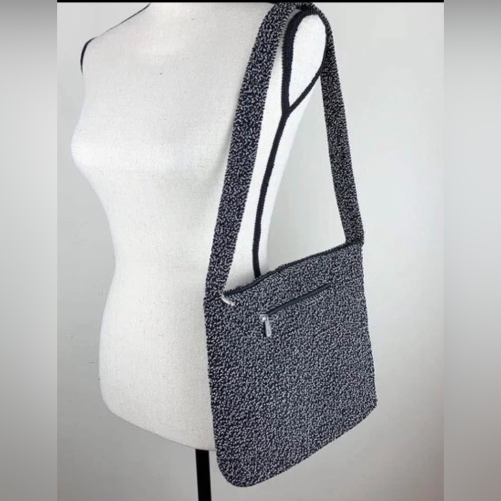 “The Sak” Black and White Fine Hand Crochet Bag, just like new